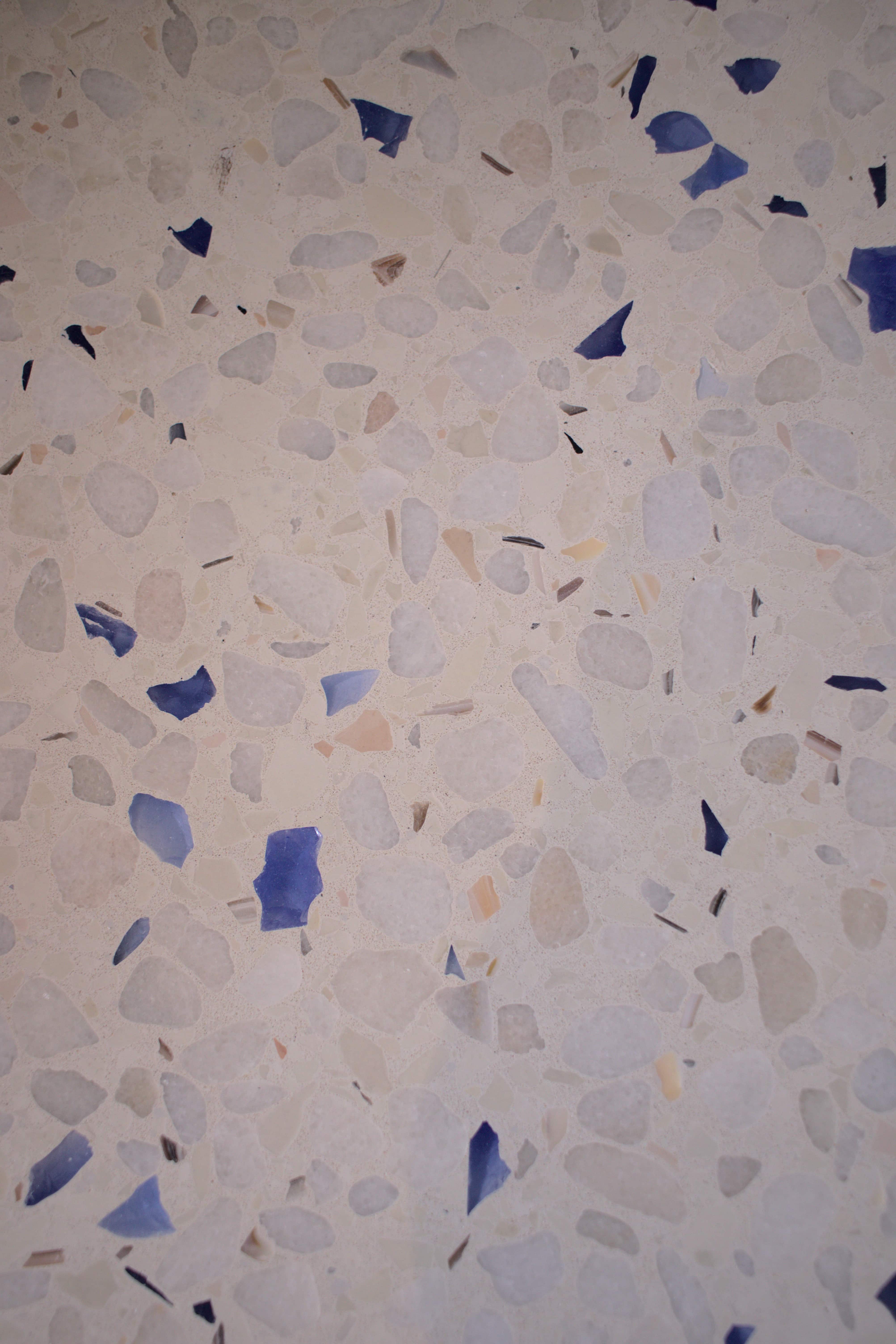 texture sol bleu blanc materiaux la manufacture du bâtiment montpellier